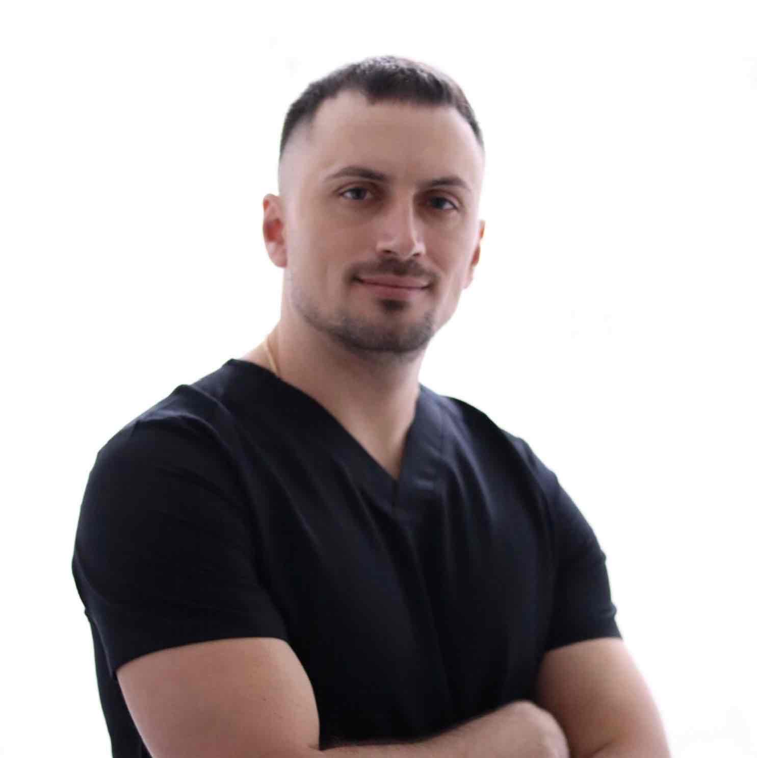 Alex M.