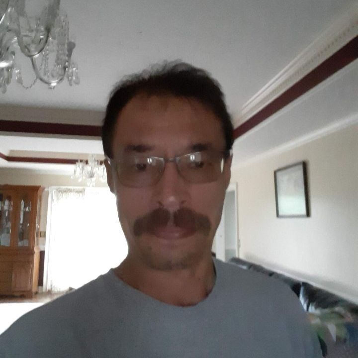 Alex L.
