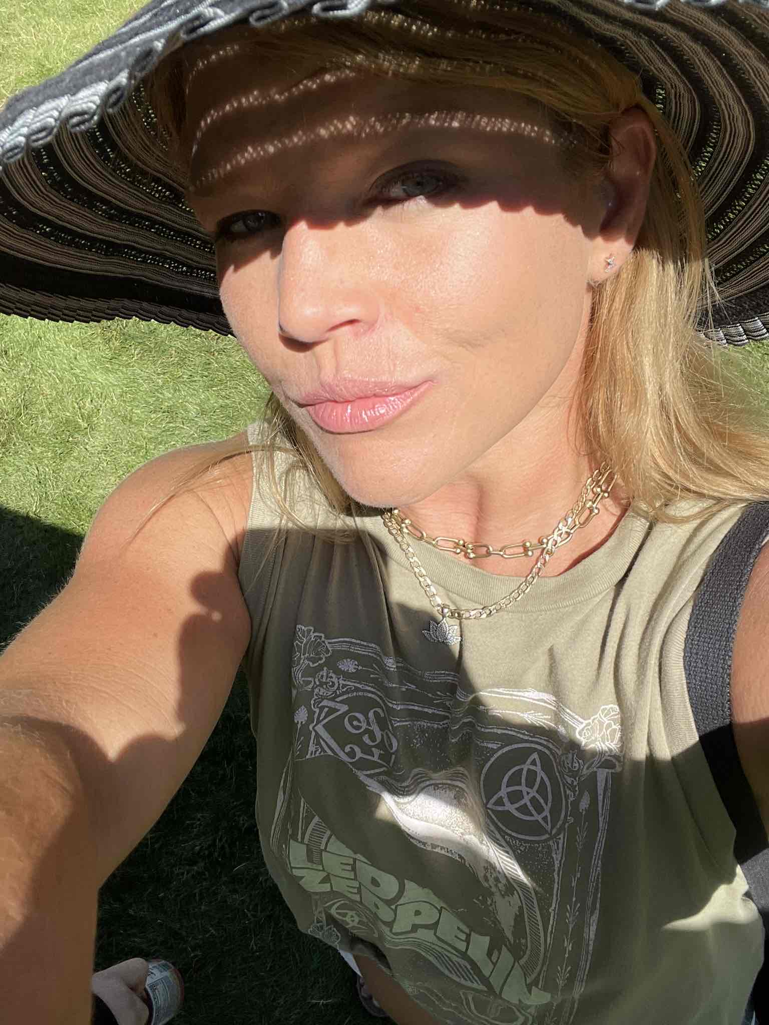Amanda W.